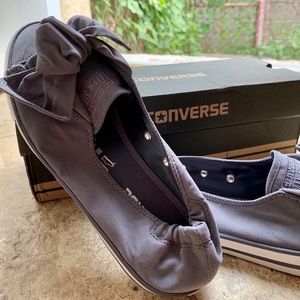 Gray Converse Chuck Taylor knitted flats